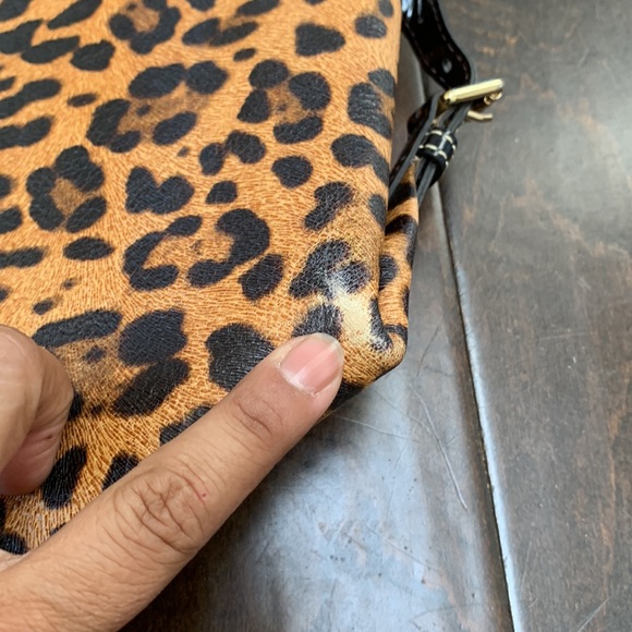 Dooney & Bourke leopard print bag - Picture 13 of 15